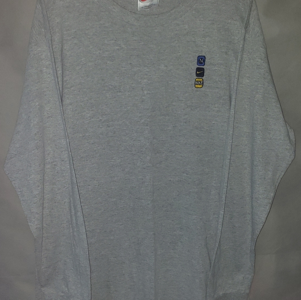 Vintage NIKE embroidered l/s shirt